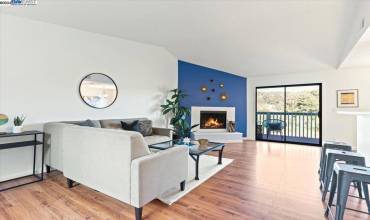 94 Anair Way, Oakland, California 94605, 2 Bedrooms Bedrooms, ,1 BathroomBathrooms,Residential,Buy,94 Anair Way,41053662