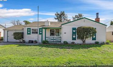 2333 Reading Ave, Castro Valley, California 94546, 2 Bedrooms Bedrooms, ,1 BathroomBathrooms,Residential,Buy,2333 Reading Ave,41053774