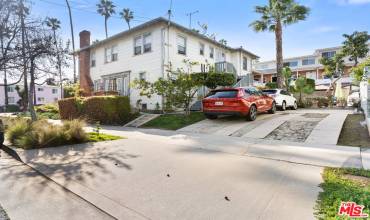 857 4th Street, Santa Monica, California 90403, 4 Bedrooms Bedrooms, ,Residential Income,Buy,857 4th Street,24372327