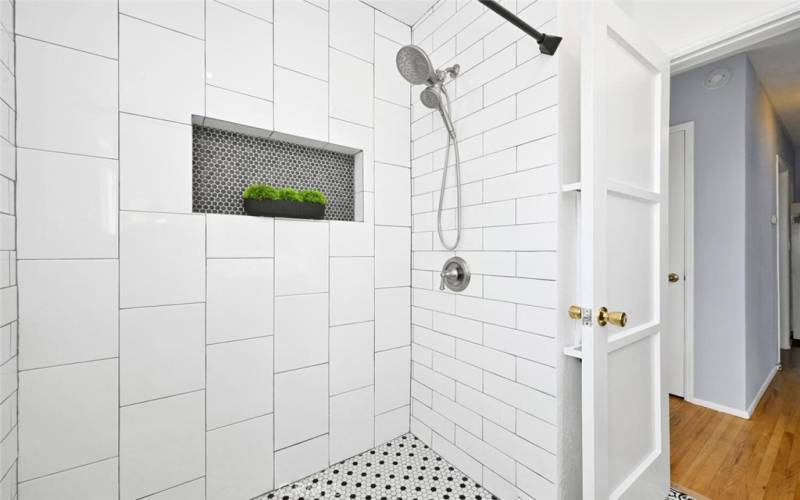 open and sharp walk-in shower