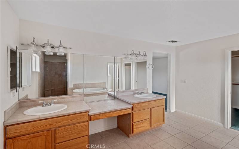 OnSuite double sinks and make up vanity