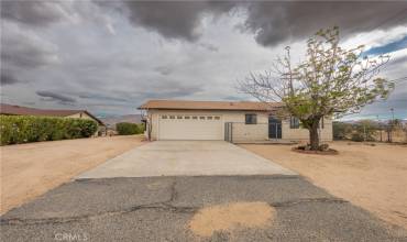 72011 Two Mile Road, 29 Palms, California 92277, 2 Bedrooms Bedrooms, ,1 BathroomBathrooms,Residential,Buy,72011 Two Mile Road,WS24060320