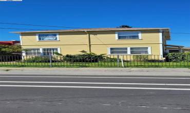 4135 WEST ST, Oakland, California 94608, 4 Bedrooms Bedrooms, ,2 BathroomsBathrooms,Residential Income,Buy,4135 WEST ST,41053873