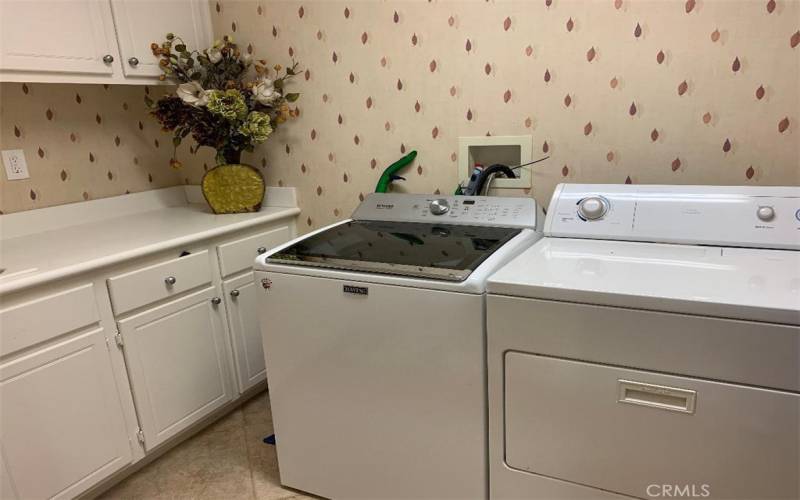 LAUNDRY ROOM WASHER /DRYER INCLUDED
