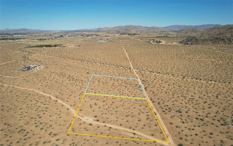 Looking toward the North of Apple Valley. Yellow highlighed boundaries is APN 0439-402-10-0000 - Blue highlighted boundaries is APN 0439-402-11-0000.