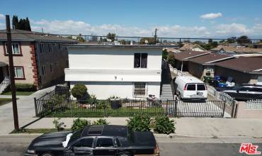 1541 E 51st Street, Los Angeles, California 90011, 8 Bedrooms Bedrooms, ,Residential Income,Buy,1541 E 51st Street,24375173