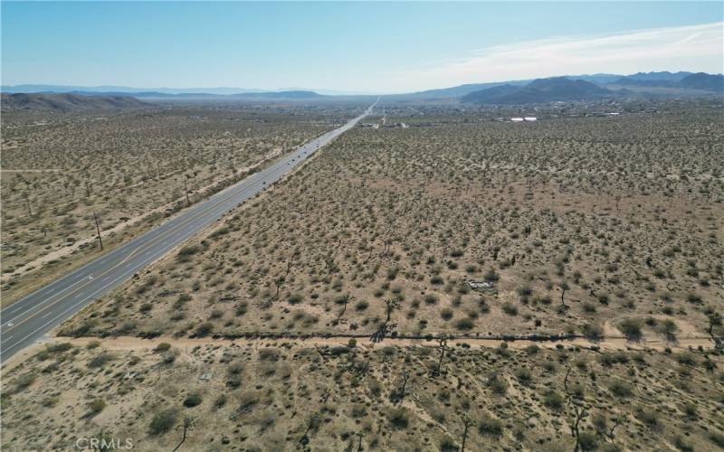 Less than 2 miles from Downtown Joshua Tree!