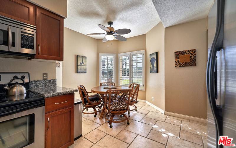 Kitchen Dining Area