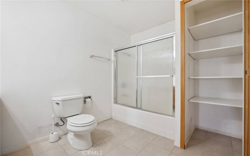 Large bathroom with lots of storage