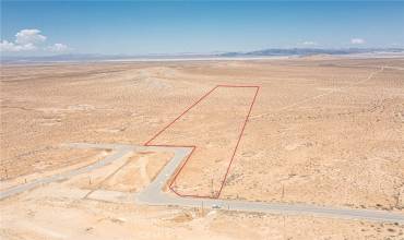 Red property boundary markers are not to be relied on as exact property lines. Buyer to confirm independently.