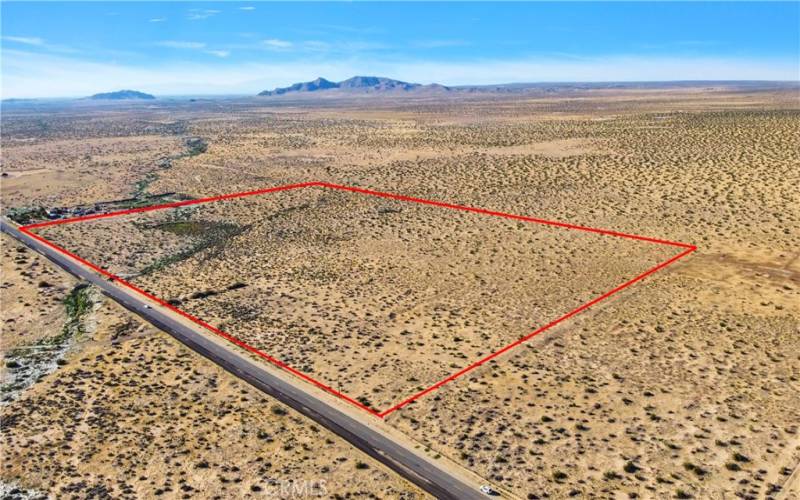 Red property boundary markers are not to be relied on as exact property lines. Buyer to confirm independently.