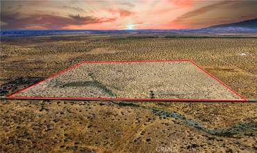 Red property boundary markers are not to be relied on as exact property lines. Buyer to confirm independently.