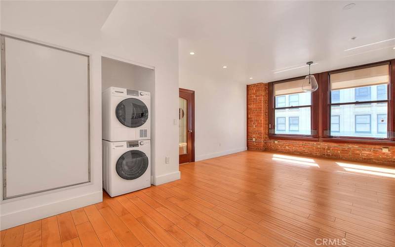 Stackable washer & dryer