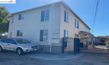 515 42nd st, Oakland, California 94609, 4 Bedrooms Bedrooms, ,4 BathroomsBathrooms,Residential Income,Buy,515 42nd st,41042676
