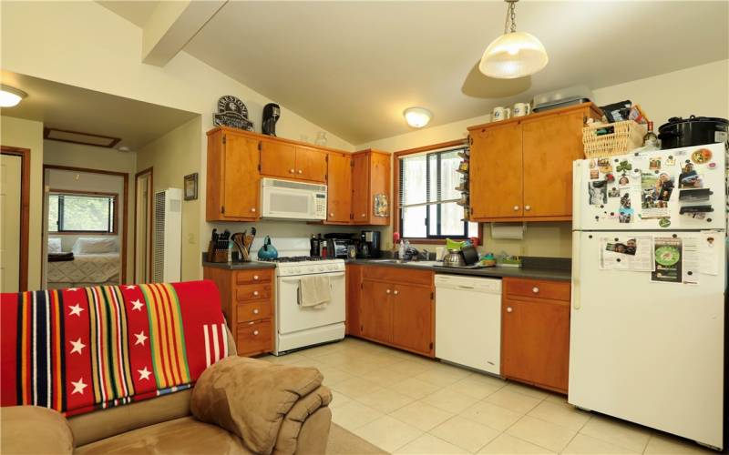 Carriage House 2 bedroom apartment kitchen