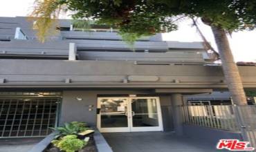 939 Palm Avenue 404, West Hollywood, California 90069, 2 Bedrooms Bedrooms, ,2 BathroomsBathrooms,Residential Lease,Rent,939 Palm Avenue 404,23341378