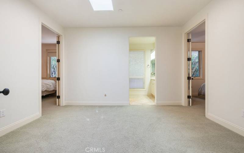 Sitting room between 2 bedrooms