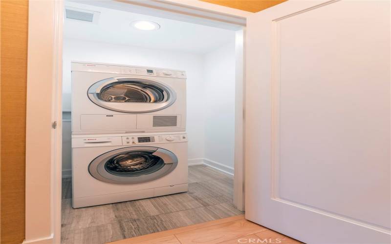 Washer/Dryer Closet