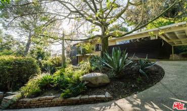 1984 Outpost Circle, Los Angeles, California 90068, 3 Bedrooms Bedrooms, ,2 BathroomsBathrooms,Residential,Buy,1984 Outpost Circle,24376151