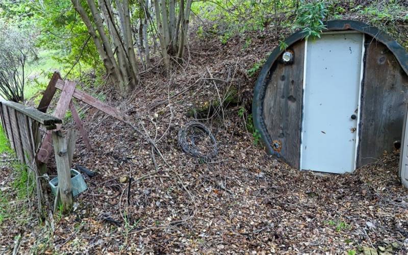 Hillside cellar storage