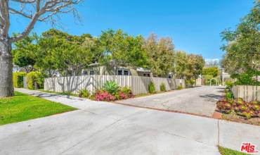 2505 14th Street, Santa Monica, California 90405, 3 Bedrooms Bedrooms, ,Residential Income,Buy,2505 14th Street,24378759