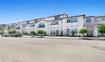 1716 Discovery Falls Drive 124, Chula Vista, California 91915, 3 Bedrooms Bedrooms, ,3 BathroomsBathrooms,Residential,Buy,1716 Discovery Falls Drive 124,PT24072115