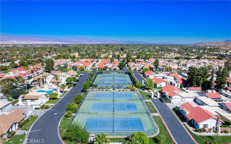 Community includes Tennis and Pickleball courts.