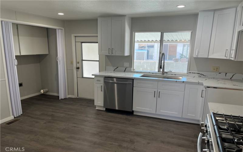 Beautifully remodeled kitchen!