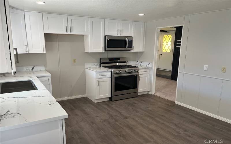 Beautifully remodeled kitchen!