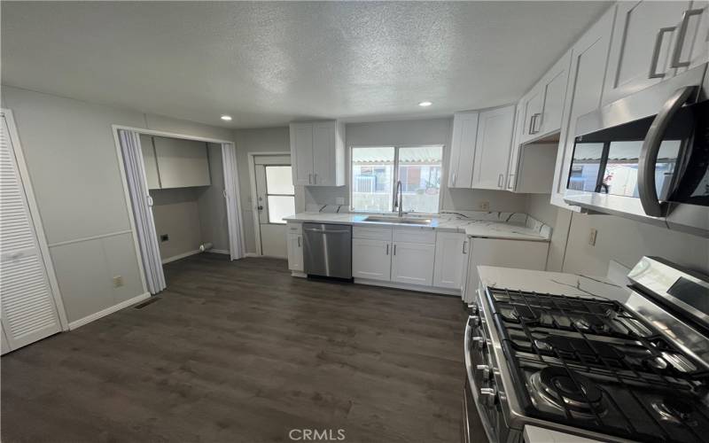 Beautifully remodeled kitchen!