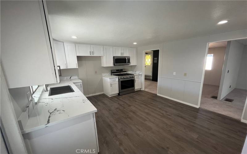 Beautifully remodeled kitchen!