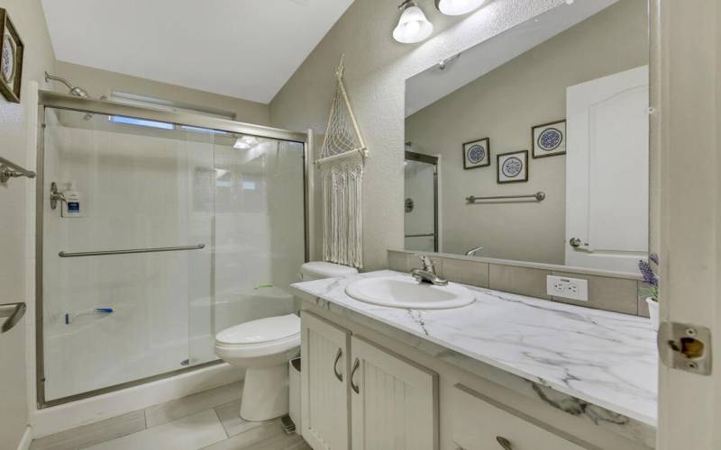 46 BATHROOM MLS