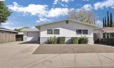 26 W 15Th St, Antioch, California 94509, 4 Bedrooms Bedrooms, ,2 BathroomsBathrooms,Residential,Buy,26 W 15Th St,41056462