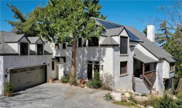 825 Bishorn Drive, Lake Arrowhead, California 92352, 5 Bedrooms Bedrooms, ,5 BathroomsBathrooms,Residential,Buy,825 Bishorn Drive,RW24076689