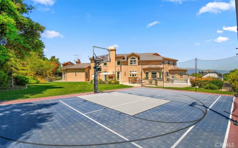 Private, fully lit sport court!