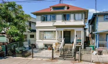 670 32nd Street, Oakland, California 94609, 10 Bedrooms Bedrooms, ,Residential Income,Buy,670 32nd Street,ML81935621