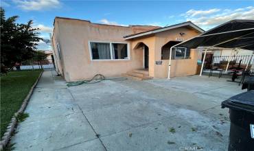 1523 E 83rd Street, Los Angeles, California 90001, 5 Bedrooms Bedrooms, ,2 BathroomsBathrooms,Residential Income,Buy,1523 E 83rd Street,IV24029197