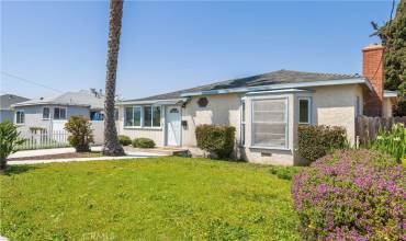 This charming California Bungalow in the heart of the Southbay is a 2 bedroom and 1 bath home offering 1,102 square feet of living space on an incredibly large 8,690 square foot lot.