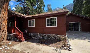 40211 Valley Of The Falls Drive, Forest Falls, California 92339, 3 Bedrooms Bedrooms, ,3 BathroomsBathrooms,Residential,Buy,40211 Valley Of The Falls Drive,EV24079968