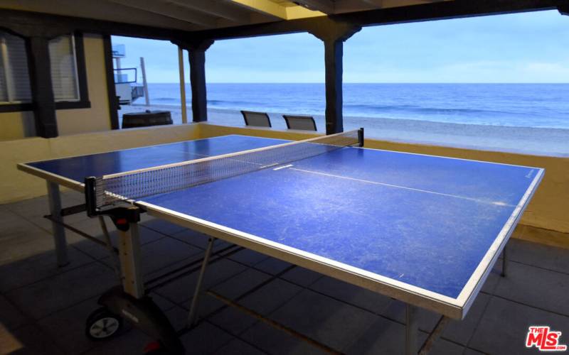 Beach Club Ping Pong