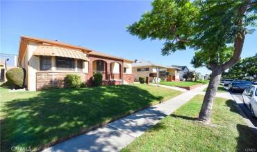 11532 S St Andrews Place, Los Angeles, California 90047, 4 Bedrooms Bedrooms, ,2 BathroomsBathrooms,Residential,Buy,11532 S St Andrews Place,DW24080543