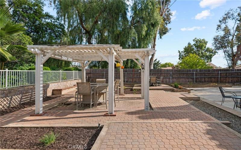 Huge Backyard with covered patio!