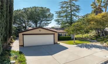 27945 Oakgale Avenue, Canyon Country, California 91351, 4 Bedrooms Bedrooms, ,2 BathroomsBathrooms,Residential,Buy,27945 Oakgale Avenue,SR24076313