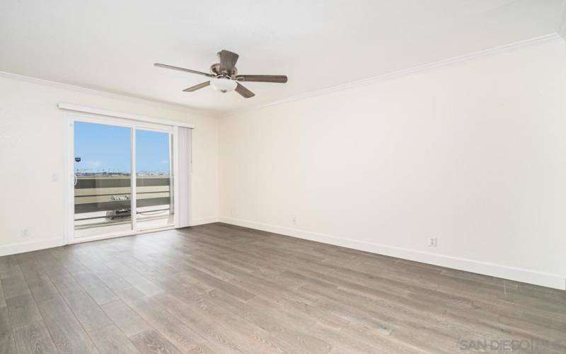 stainless steel appliances and granite countertops!