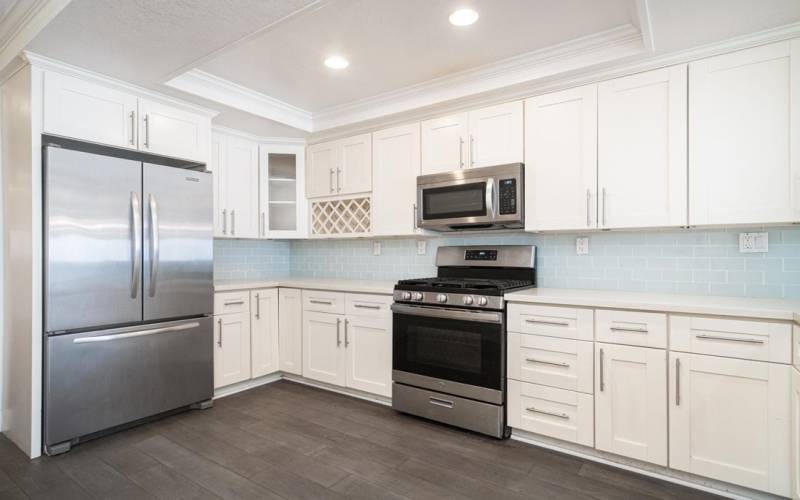 stainless steel appliances and granite countertops!