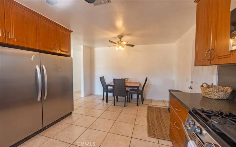 Kitchen w/ eat in dining area