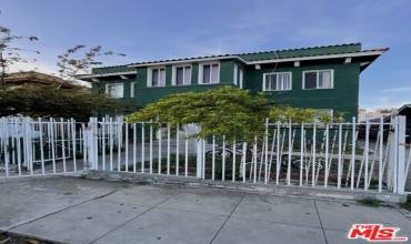 1969 W 23rd Street, Los Angeles, California 90018, 6 Bedrooms Bedrooms, ,Residential Income,Buy,1969 W 23rd Street,24384423