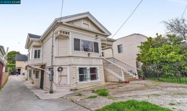 2243 E 21St St, Oakland, California 94606, 9 Bedrooms Bedrooms, ,4 BathroomsBathrooms,Residential Income,Buy,2243 E 21St St,41055635