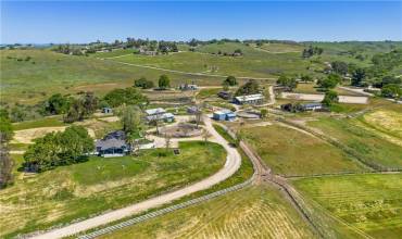 6060 Linne Road, Paso Robles, California 93446, 4 Bedrooms Bedrooms, ,2 BathroomsBathrooms,Residential,Buy,6060 Linne Road,NS24070743