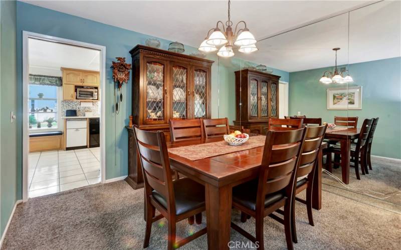 Warm and cozy dining room to entertain your guest..